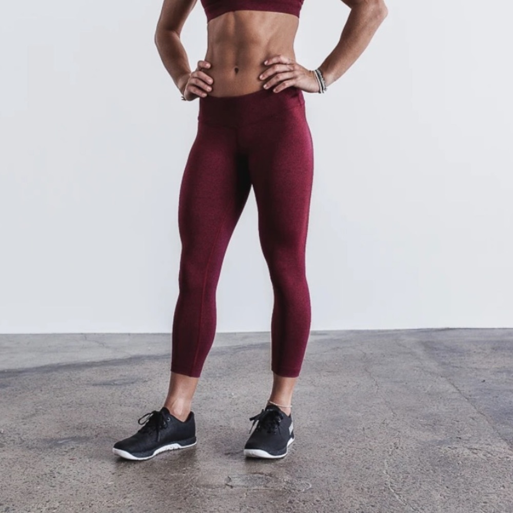 Mid Rise NO BULL crop-maroon